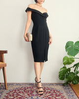 Black Halo(ブラック ヘイロー)のひざ丈ドレス結婚式やパーティーにぴったりのレンタルアイテム。