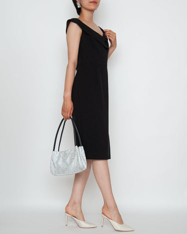 Black Halo(ブラック ヘイロー)のひざ丈ドレス結婚式やパーティーにぴったりのレンタルアイテム。