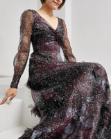 Marchesa Notte プラム ドレス 座った姿 横 - フレアスカート