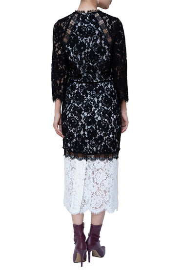 Alexis(アレクシス)のミディドレス結婚式やパーティーにぴったりのレンタルアイテム。