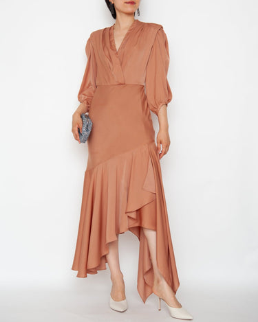 AnnaRita N(アンナリタ エンネ)のミディドレス結婚式やパーティーにぴったりのレンタルアイテム。