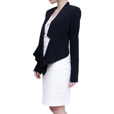 Bcbgmaxazria(ビーシービージーマックスアズリア)のドレスジャケット結婚式やパーティーにぴったりのレンタルアイテム。