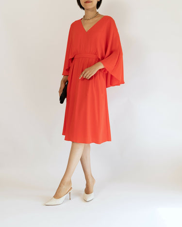 Bcbgmaxazria(ビーシービージーマックスアズリア)のミディドレス結婚式やパーティーにぴったりのレンタルアイテム。