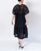 Black Halo(ブラック ヘイロー)のミディドレス結婚式やパーティーにぴったりのレンタルアイテム。