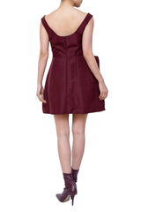 Carven(カルヴェン)のミニドレス結婚式やパーティーにぴったりのレンタルアイテム。