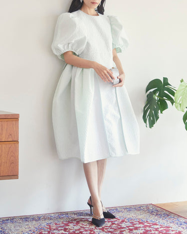 Cecilie Bahnsen(セシリー バンセン)のミディドレス結婚式やパーティーにぴったりのレンタルアイテム。