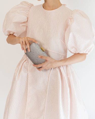 Cecilie Bahnsen(セシリー バンセン)のミディドレス結婚式やパーティーにぴったりのレンタルアイテム。