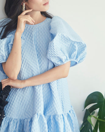 Cecilie Bahnsen(セシリー バンセン)のひざ丈ドレス結婚式やパーティーにぴったりのレンタルアイテム。