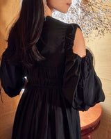 Cecilie Bahnsen(セシリー バンセン)のミディドレス結婚式やパーティーにぴったりのレンタルアイテム。