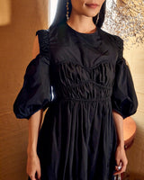 Cecilie Bahnsen(セシリー バンセン)のミディドレス結婚式やパーティーにぴったりのレンタルアイテム。