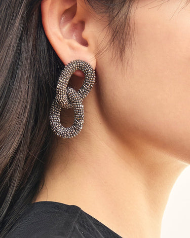 Deepa Gurnani(ディーパ グルナニ)のピアス結婚式やパーティーにぴったりのレンタルアイテム。