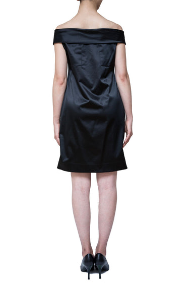 Diane von Furstenberg(ダイアン フォン ファステンバーグ)のひざ丈ドレス結婚式やパーティーにぴったりのレンタルアイテム。