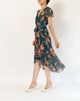 DKNY(ダナキャランニューヨーク)のミディドレス結婚式やパーティーにぴったりのレンタルアイテム。