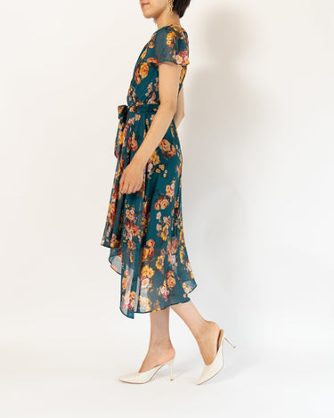 DKNY(ダナキャランニューヨーク)のミディドレス結婚式やパーティーにぴったりのレンタルアイテム。