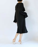 Douuod(ドゥドゥ)のミディドレス結婚式やパーティーにぴったりのレンタルアイテム。