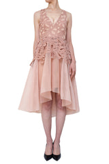 Elliatt(エリアット)のミディドレス結婚式やパーティーにぴったりのレンタルアイテム。