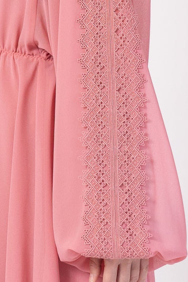 Giamba(ジャンバ)のミディドレス結婚式やパーティーにぴったりのレンタルアイテム。