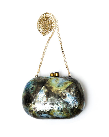 Grace Continental(グレース コンチネンタル)のクラッチ結婚式やパーティーにぴったりのレンタルアイテム。