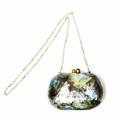 Grace Continental(グレース コンチネンタル)のクラッチ結婚式やパーティーにぴったりのレンタルアイテム。