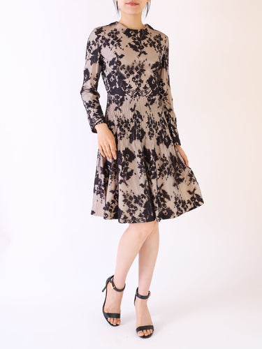 Huishan Zhang(フーシャン ツァン)のひざ丈ドレス結婚式やパーティーにぴったりのレンタルアイテム。