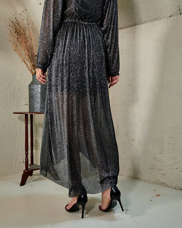 Iro(イロ)のロングドレス結婚式やパーティーにぴったりのレンタルアイテム。