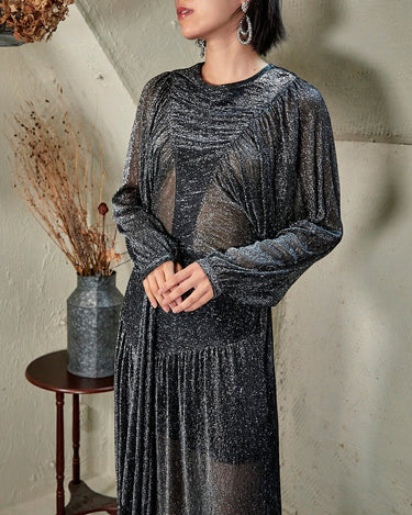 Iro(イロ)のロングドレス結婚式やパーティーにぴったりのレンタルアイテム。