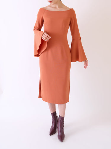 Keepsake(キープセイク)のミディドレス結婚式やパーティーにぴったりのレンタルアイテム。