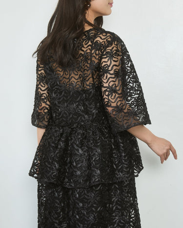 Ganni(ガニー)のミディドレス結婚式やパーティーにぴったりのレンタルアイテム。