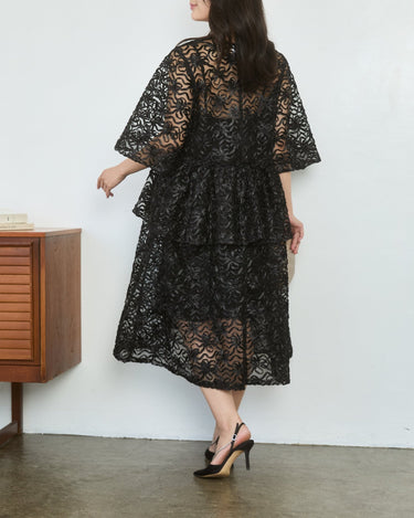 Ganni(ガニー)のミディドレス結婚式やパーティーにぴったりのレンタルアイテム。