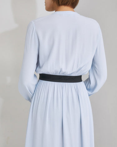 Karl Lagerfeld(カール ラガーフェルド)のミディドレス結婚式やパーティーにぴったりのレンタルアイテム。