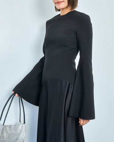 Solace London(ソレイス ロンドン)のロングドレス結婚式やパーティーにぴったりのレンタルアイテム。