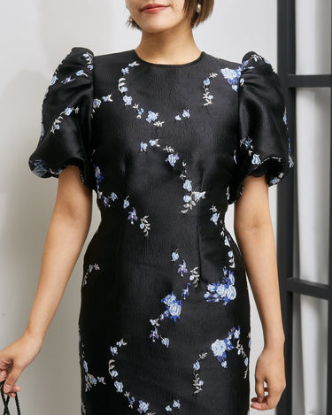 Ganni(ガニー)のミディドレス結婚式やパーティーにぴったりのレンタルアイテム。