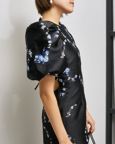 Ganni(ガニー)のミディドレス結婚式やパーティーにぴったりのレンタルアイテム。