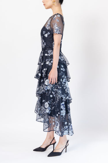 Marchesa Notte(マルケッサ ノッテ)のミディドレス結婚式やパーティーにぴったりのレンタルアイテム。