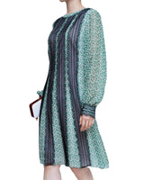 Mikael Aghal(ミカエル アグハール)のひざ丈ドレス結婚式やパーティーにぴったりのレンタルアイテム。