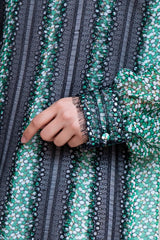 Mikael Aghal(ミカエル アグハール)のひざ丈ドレス結婚式やパーティーにぴったりのレンタルアイテム。