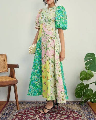 Alémais(アレメ)のロングドレス結婚式やパーティーにぴったりのレンタルアイテム。