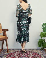 Marchesa Notte(マルケッサ ノッテ)のミディドレス結婚式やパーティーにぴったりのレンタルアイテム。