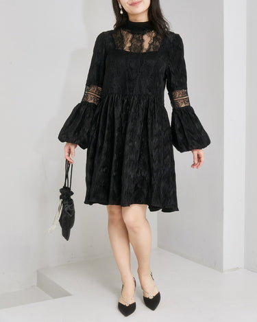 Ganni(ガニー)のミニドレス結婚式やパーティーにぴったりのレンタルアイテム。