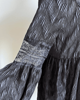 Ganni(ガニー)のミニドレス結婚式やパーティーにぴったりのレンタルアイテム。