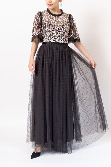 Needle & Thread(ニードル アンド スレッド)のロングドレス結婚式やパーティーにぴったりのレンタルアイテム。