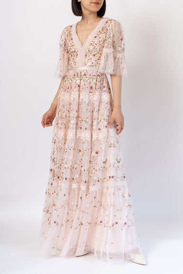 Needle & Thread(ニードル アンド スレッド)のロングドレス結婚式やパーティーにぴったりのレンタルアイテム。