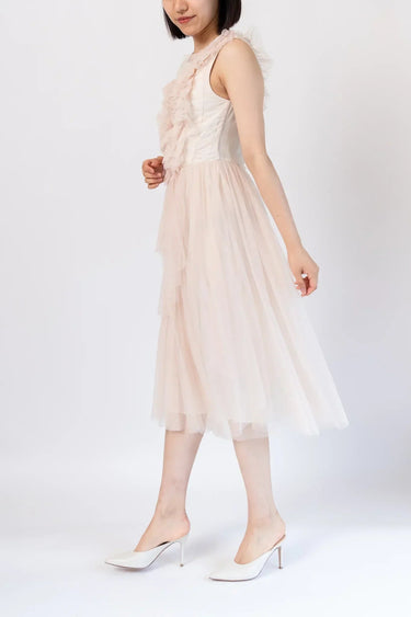 Needle & Thread(ニードル アンド スレッド)のミディドレス結婚式やパーティーにぴったりのレンタルアイテム。