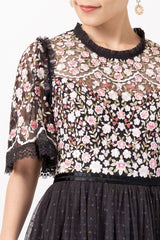 Needle & Thread(ニードル アンド スレッド)のロングドレス結婚式やパーティーにぴったりのレンタルアイテム。