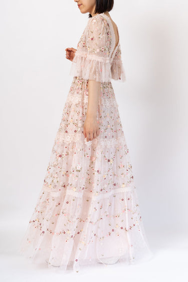 Needle & Thread(ニードル アンド スレッド)のロングドレス結婚式やパーティーにぴったりのレンタルアイテム。