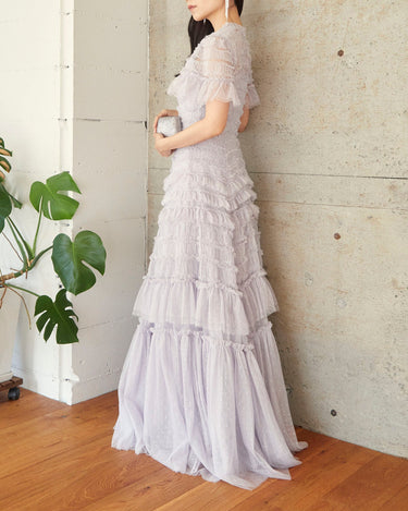 Needle & Thread(ニードル アンド スレッド)のロングドレス結婚式やパーティーにぴったりのレンタルアイテム。