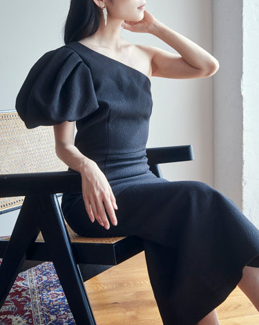 Rebecca Vallance(レベッカ ヴァランス)のミディドレス結婚式やパーティーにぴったりのレンタルアイテム。