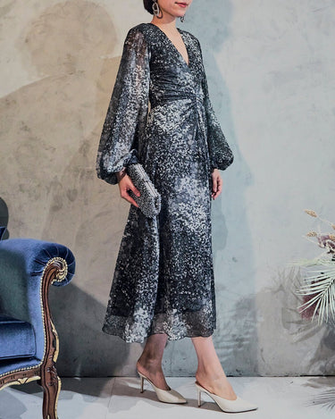 Rotate Birger Christensen(ローテート ビルガー クリステンセン)のミディドレス結婚式やパーティーにぴったりのレンタルアイテム。