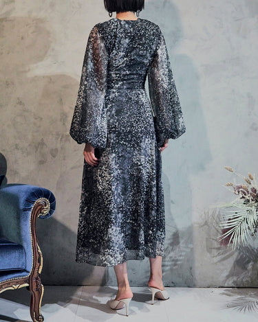 Rotate Birger Christensen(ローテート ビルガー クリステンセン)のミディドレス結婚式やパーティーにぴったりのレンタルアイテム。