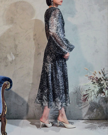 Rotate Birger Christensen(ローテート ビルガー クリステンセン)のミディドレス結婚式やパーティーにぴったりのレンタルアイテム。